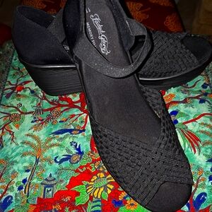 Black Woven Wedges Faded Glory (berniemev. copy) Sz. 11